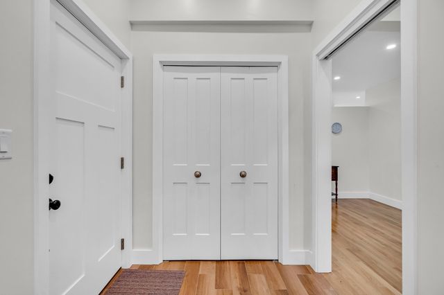 1 Maureen Rd, Lexington, MA 02420