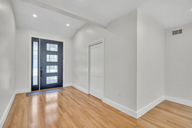 1 Maureen Rd, Lexington, MA 02420