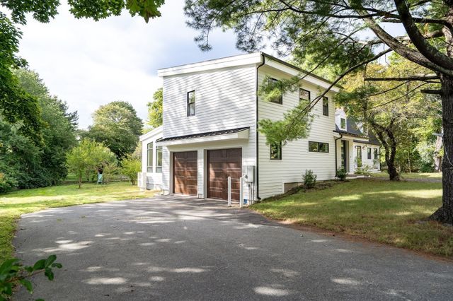 1 Maureen Rd, Lexington, MA 02420