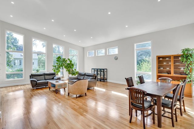 1 Maureen Rd, Lexington, MA 02420