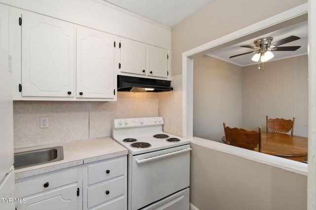 4033 Harbor Chapel Road, Kingsport, TN 37664