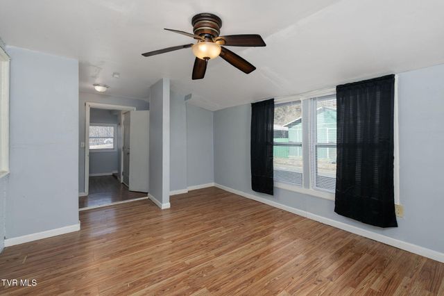 4033 Harbor Chapel Road, Kingsport, TN 37664