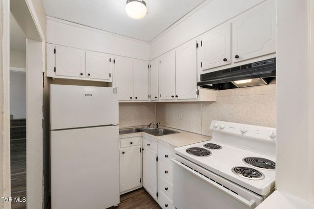 4033 Harbor Chapel Road, Kingsport, TN 37664