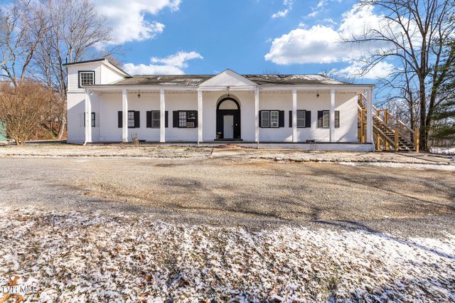 4033 Harbor Chapel Road, Kingsport, TN 37664