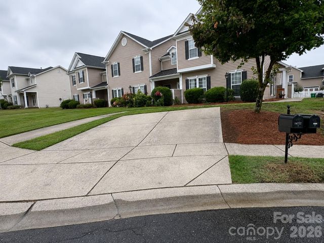 14718 Lions Pride Court, Charlotte, NC 28278