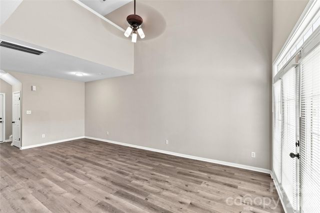 14718 Lions Pride Court, Charlotte, NC 28278