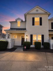 14718 Lions Pride Court, Charlotte, NC 28278