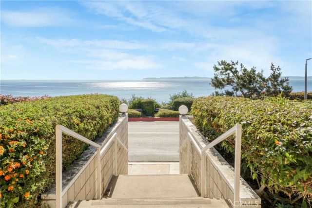32700 Coastsite Drive 102, Rancho Palos Verdes, CA 90275