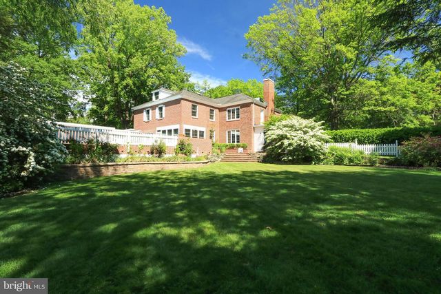 505 HILLCREST AVE, State College, PA 16803