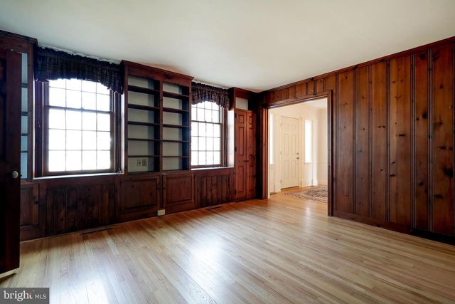 505 HILLCREST AVE, State College, PA 16803