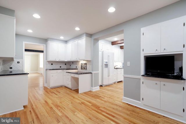 505 HILLCREST AVE, State College, PA 16803