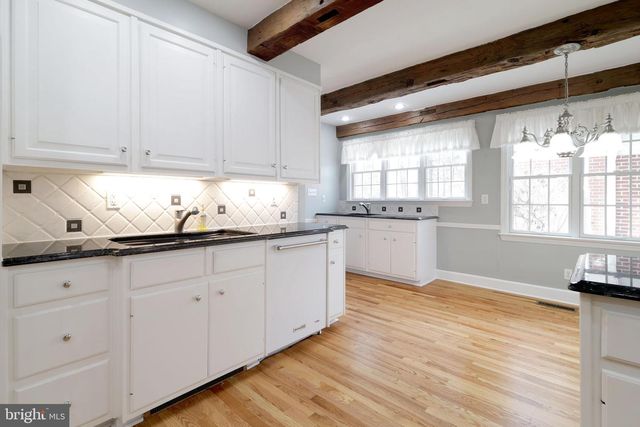 505 HILLCREST AVE, State College, PA 16803