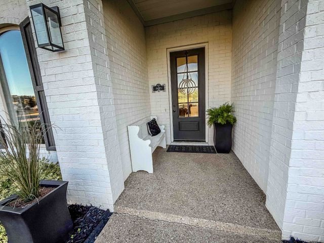 253 Saddlebrook Dr, Medina, TN 38355