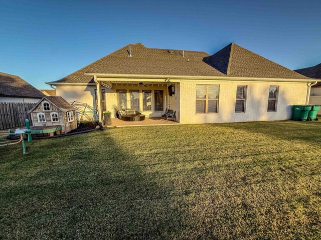 253 Saddlebrook Dr, Medina, TN 38355