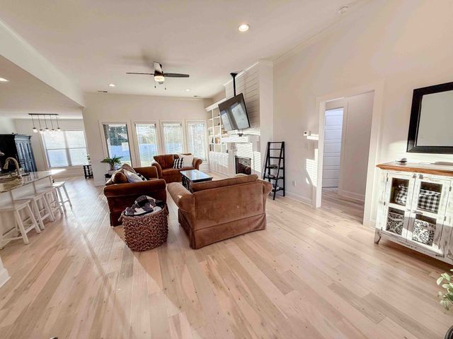 253 Saddlebrook Dr, Medina, TN 38355