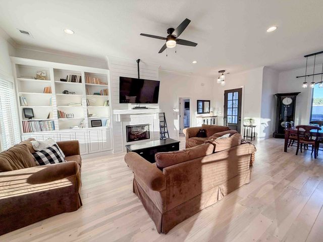 253 Saddlebrook Dr, Medina, TN 38355