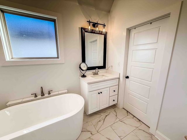 253 Saddlebrook Dr, Medina, TN 38355