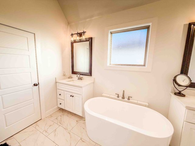 253 Saddlebrook Dr, Medina, TN 38355