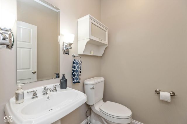 1513 Tottenham, Danville, IN 46122