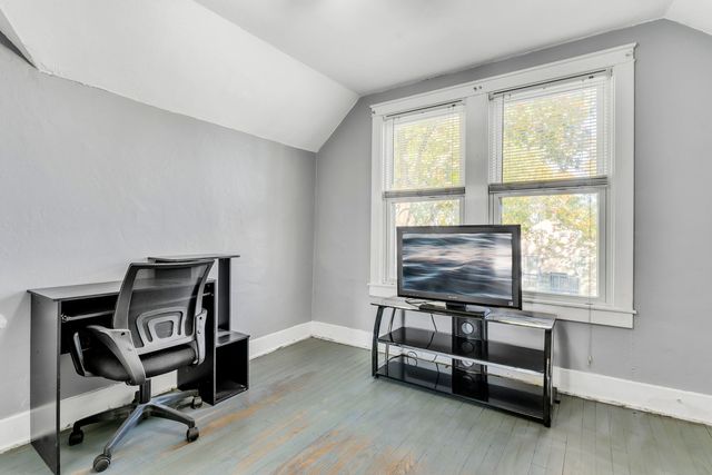 5402 S 73rd Avenue, Summit, IL 60501