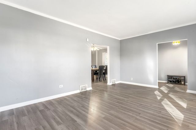 5402 S 73rd Avenue, Summit, IL 60501