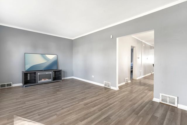 5402 S 73rd Avenue, Summit, IL 60501