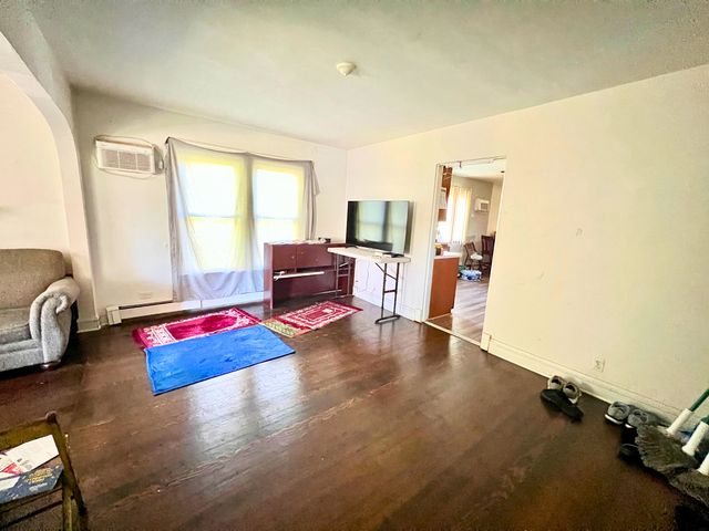 9611 Merton Avenue, Oak Lawn, IL 60453