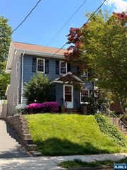 20 Clinton Avenue, Kearny, NJ 07032