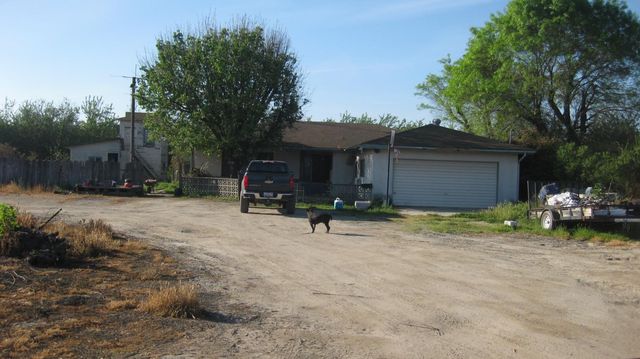 15270 S Mccall Avenue, Kingsburg, CA 93631