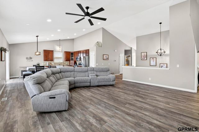 10817 S 111 Street, Papillion, NE 68046