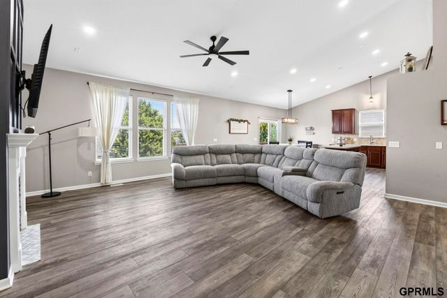 10817 S 111 Street, Papillion, NE 68046