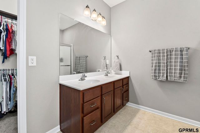 10817 S 111 Street, Papillion, NE 68046