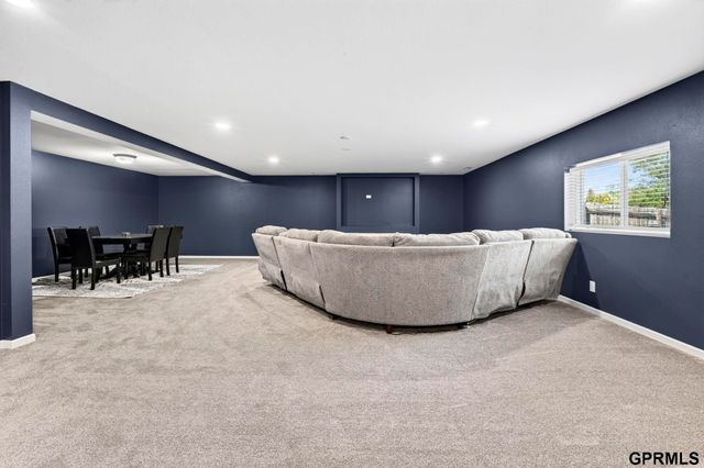 10817 S 111 Street, Papillion, NE 68046