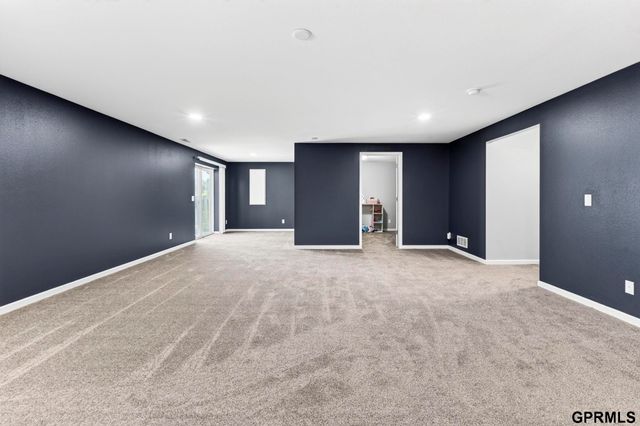 10817 S 111 Street, Papillion, NE 68046