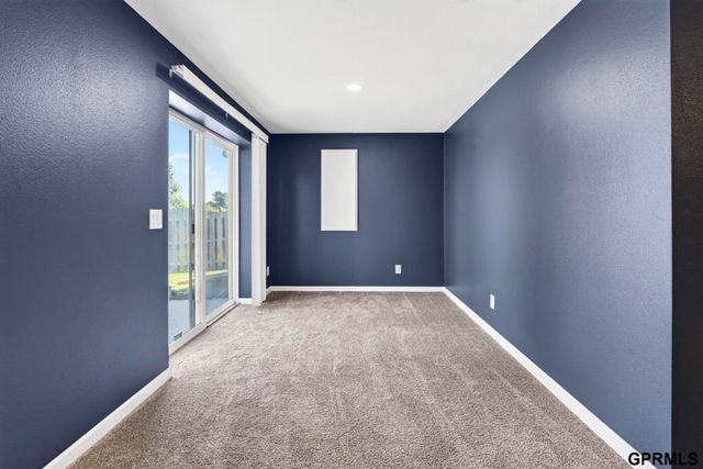 10817 S 111 Street, Papillion, NE 68046