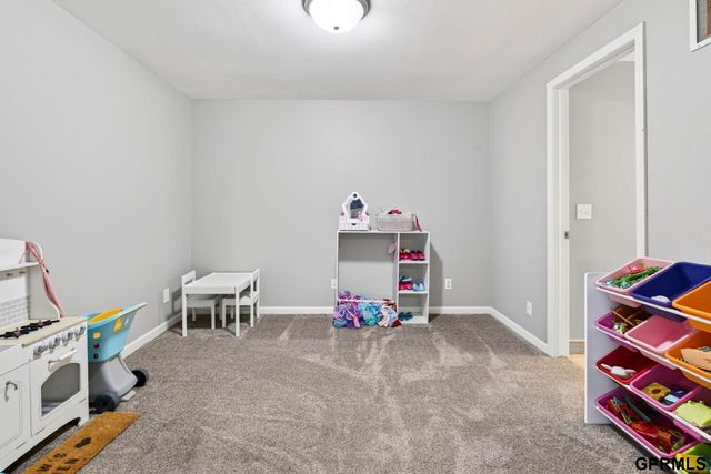 10817 S 111 Street, Papillion, NE 68046