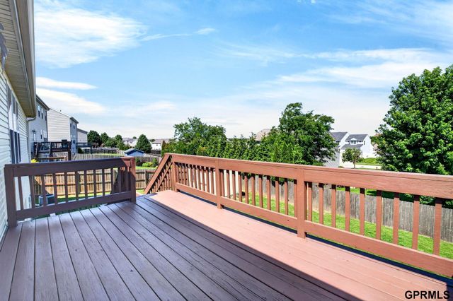 10817 S 111 Street, Papillion, NE 68046