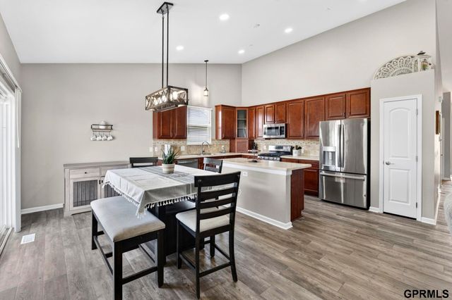 10817 S 111 Street, Papillion, NE 68046