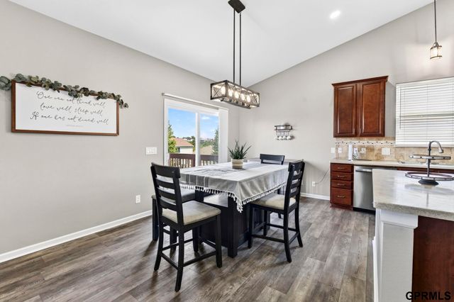 10817 S 111 Street, Papillion, NE 68046