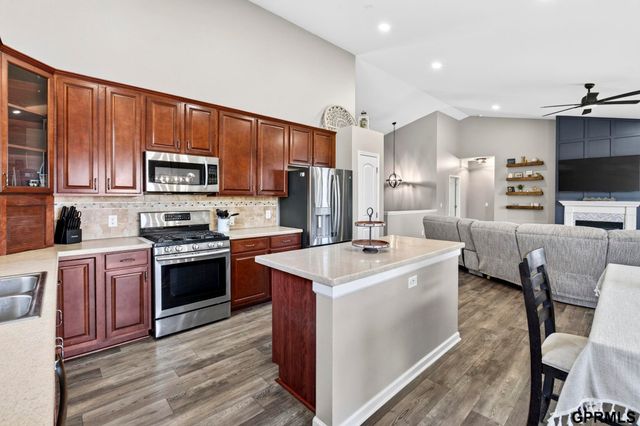 10817 S 111 Street, Papillion, NE 68046