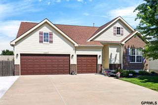 10817 S 111 Street, Papillion, NE 68046