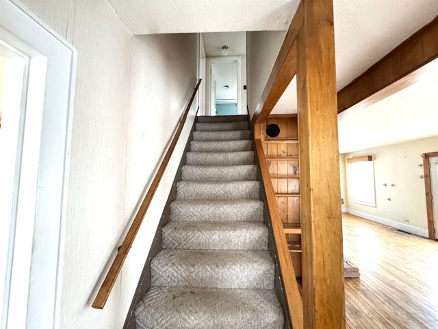 2072 North Main Street, Londonderry, VT 05148