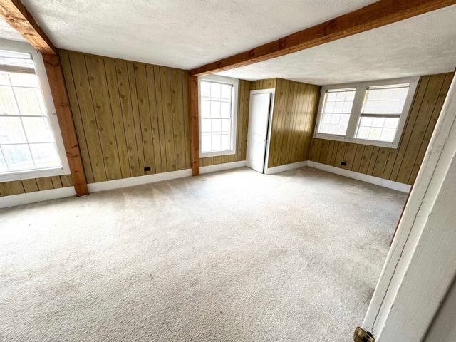 2072 North Main Street, Londonderry, VT 05148