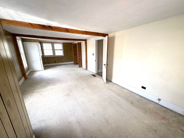 2072 North Main Street, Londonderry, VT 05148