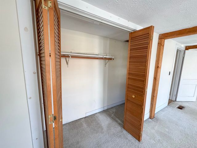 2072 North Main Street, Londonderry, VT 05148