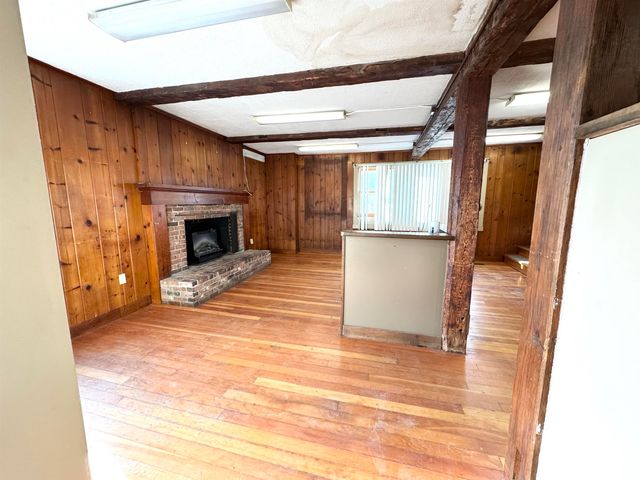 2072 North Main Street, Londonderry, VT 05148