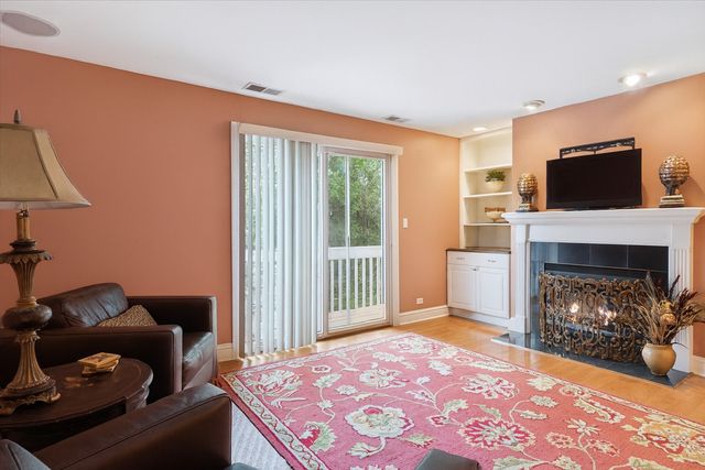 525 36th Street, Downers Grove, IL 60515