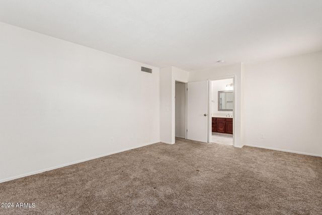 4760 W WAHALLA Lane, Glendale, AZ 85308