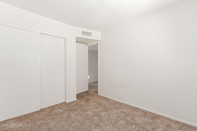 4760 W WAHALLA Lane, Glendale, AZ 85308