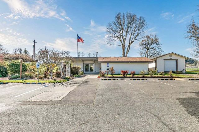 5076 Leonard Road 27, Grants Pass, OR 97527